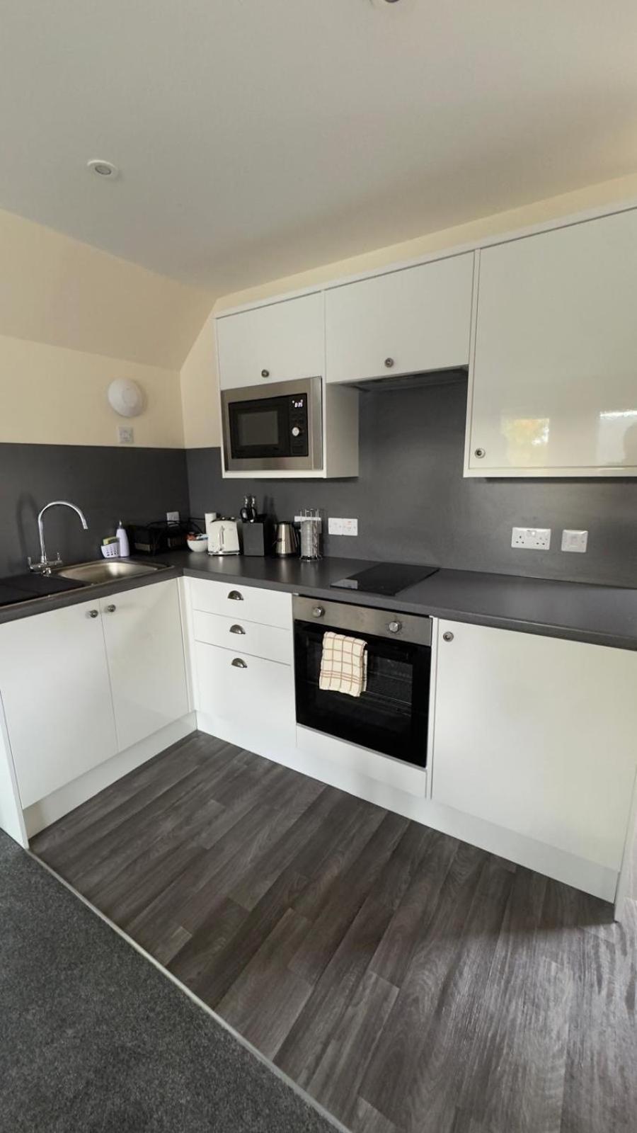 The Waverley Inn Holiday Homes Inverness Bagian luar foto